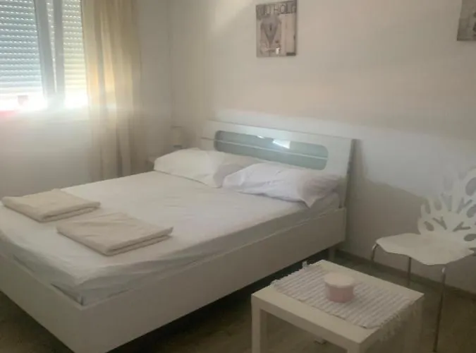 Sanela- Za Bezbrizan Odmor Appartamento *